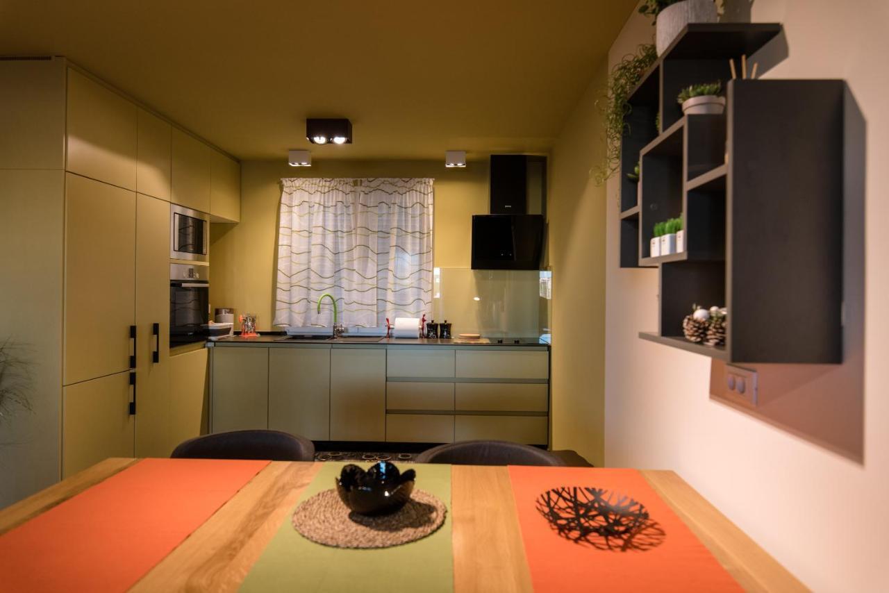 The Wall Apartment زادار المظهر الخارجي الصورة